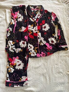 Room Service NWT Two-Piece Pajama Set Black Floral M